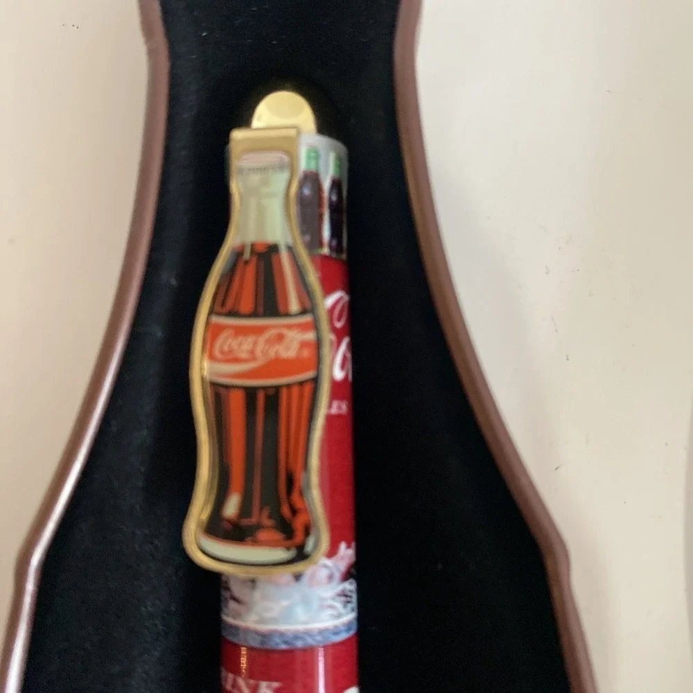 1996 Coca Cola Tin Gift Set W/Pen
